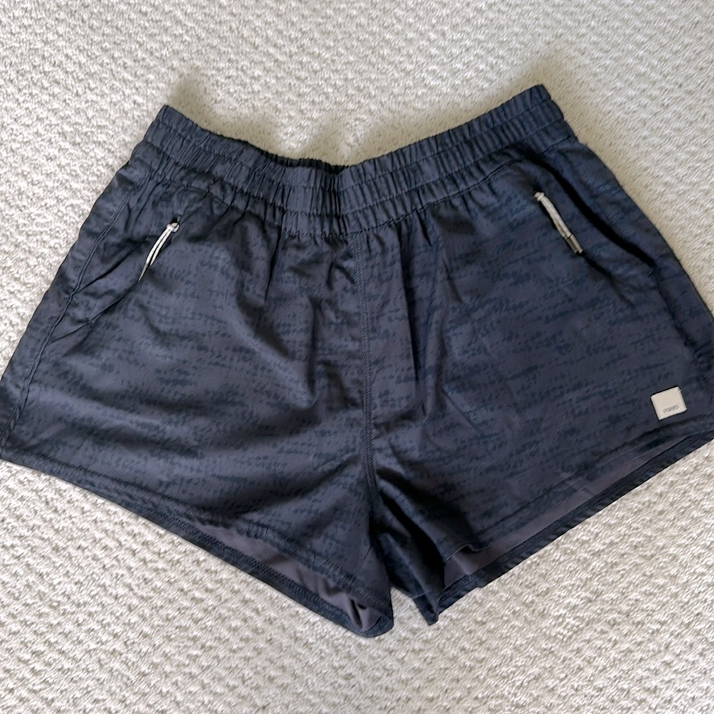 Vuori Dash Short - Black pattern, like new condition.